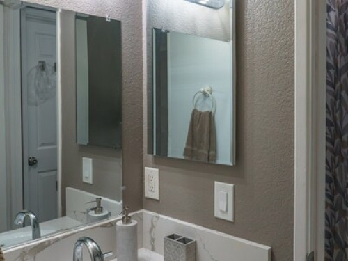 Cozy Condo in South Natomas - Gallery - 9