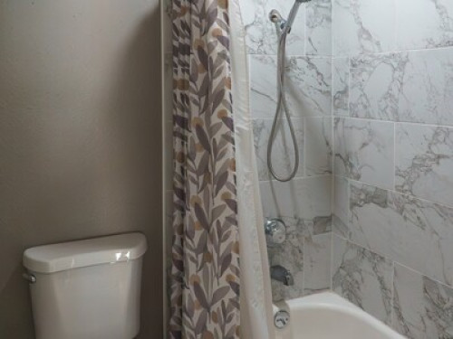Cozy Condo in South Natomas - Gallery - 8