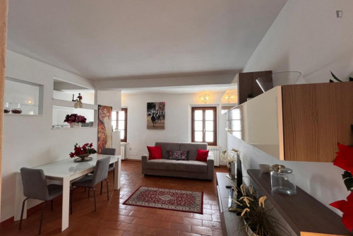 Bright 1-bedroom flat near the University of Siena