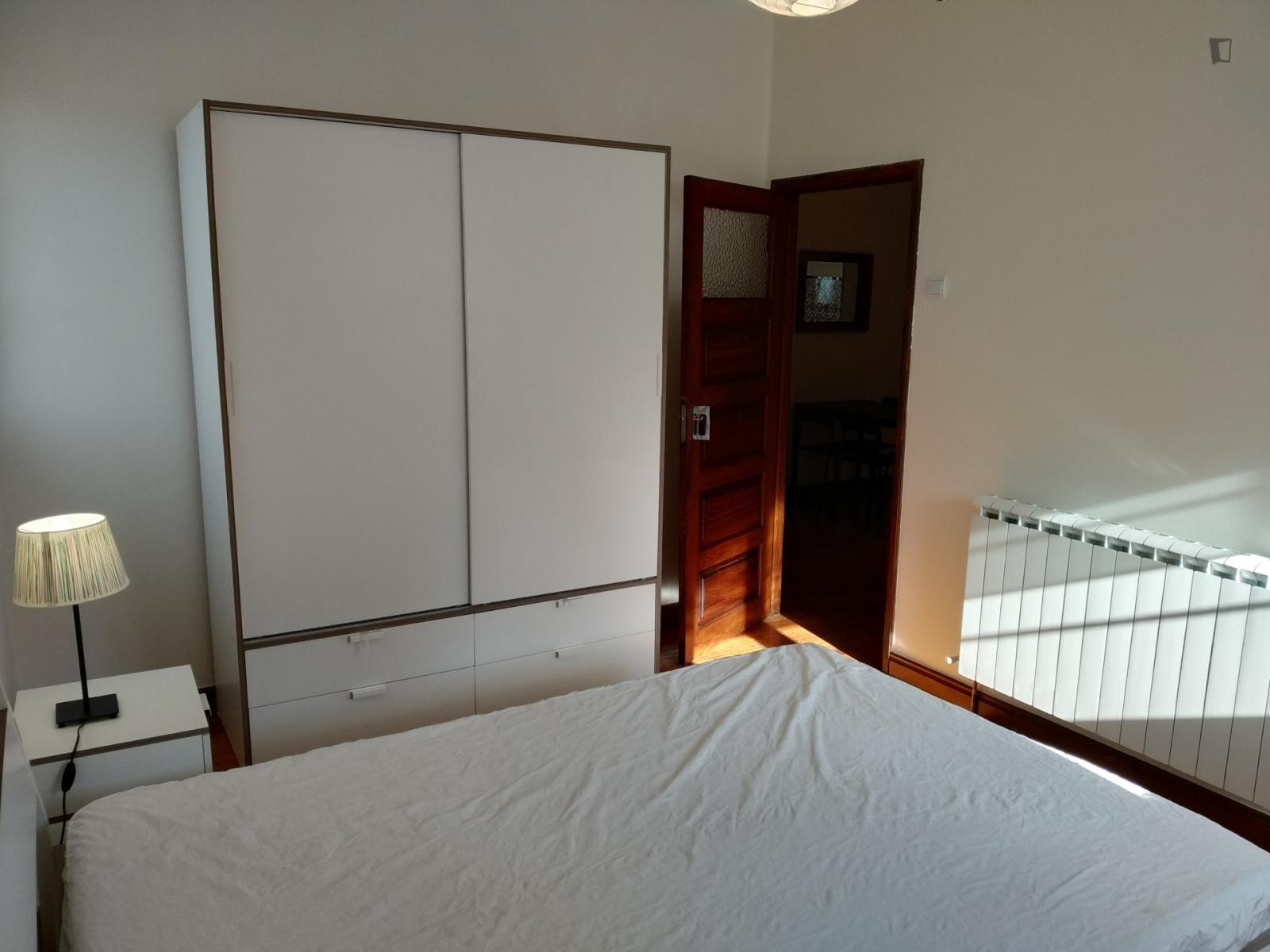 Charming T3 Located Close To The Shopping Centre - 1