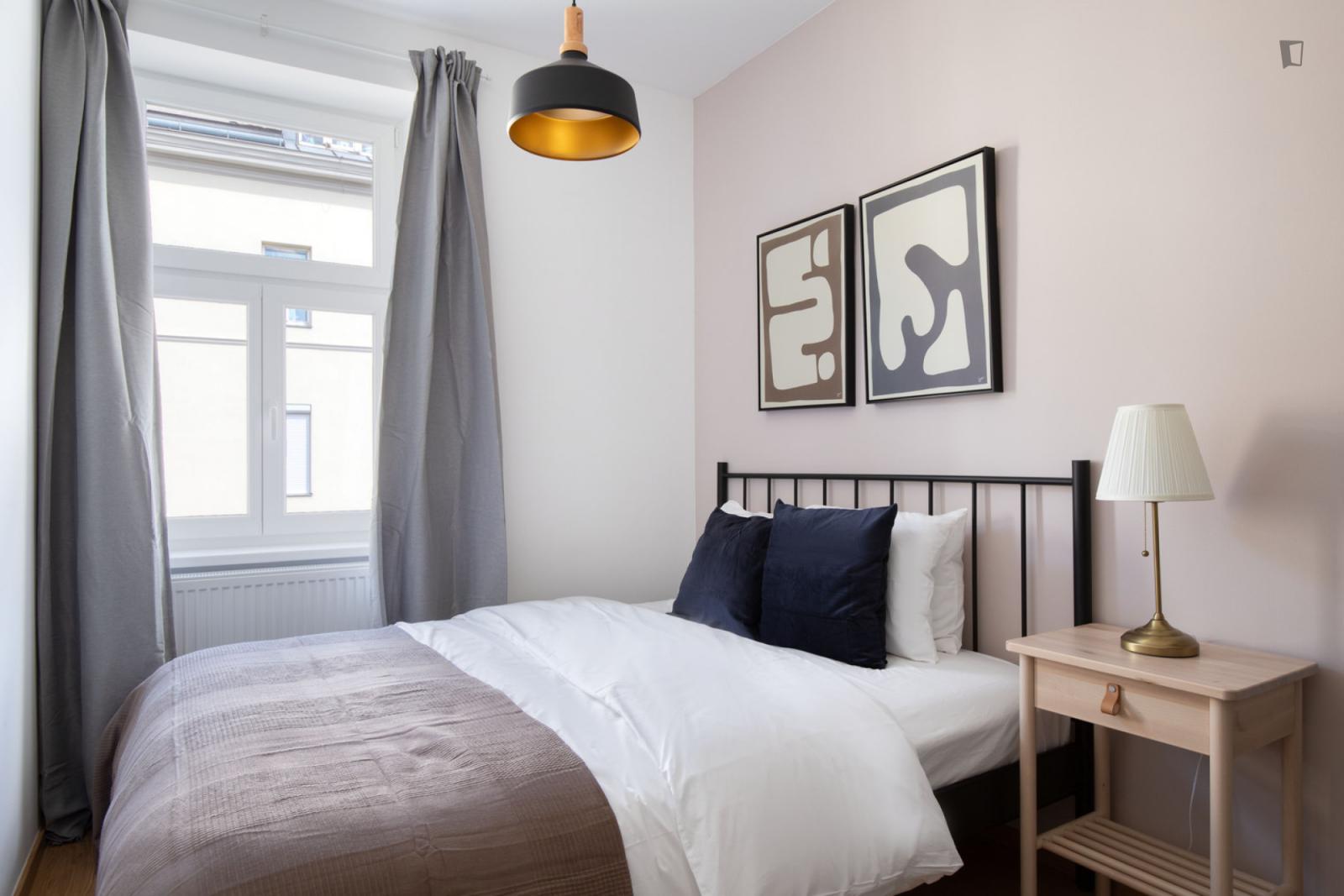 Charming 1-Bedroom Flat In Favoriten - 1