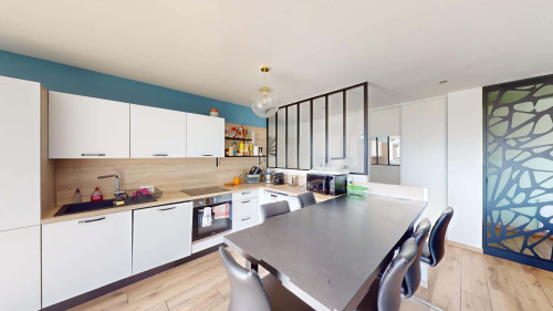 Room in Place de la Libération, Annemasse for 125 m² with 5 bedrooms