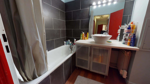 Room in Rue Pierre Dupont, Saint-Fons for 75 m² with 4 bedrooms - Gallery - 10