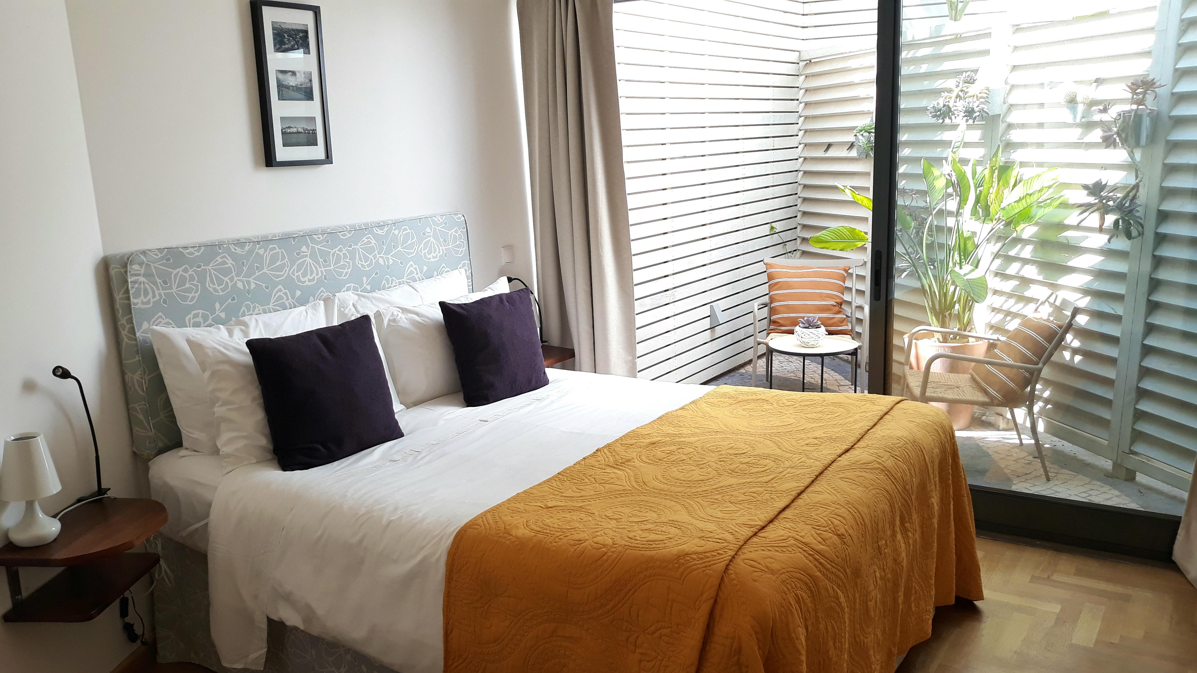 Double Bedroom (1 Person) - 16
