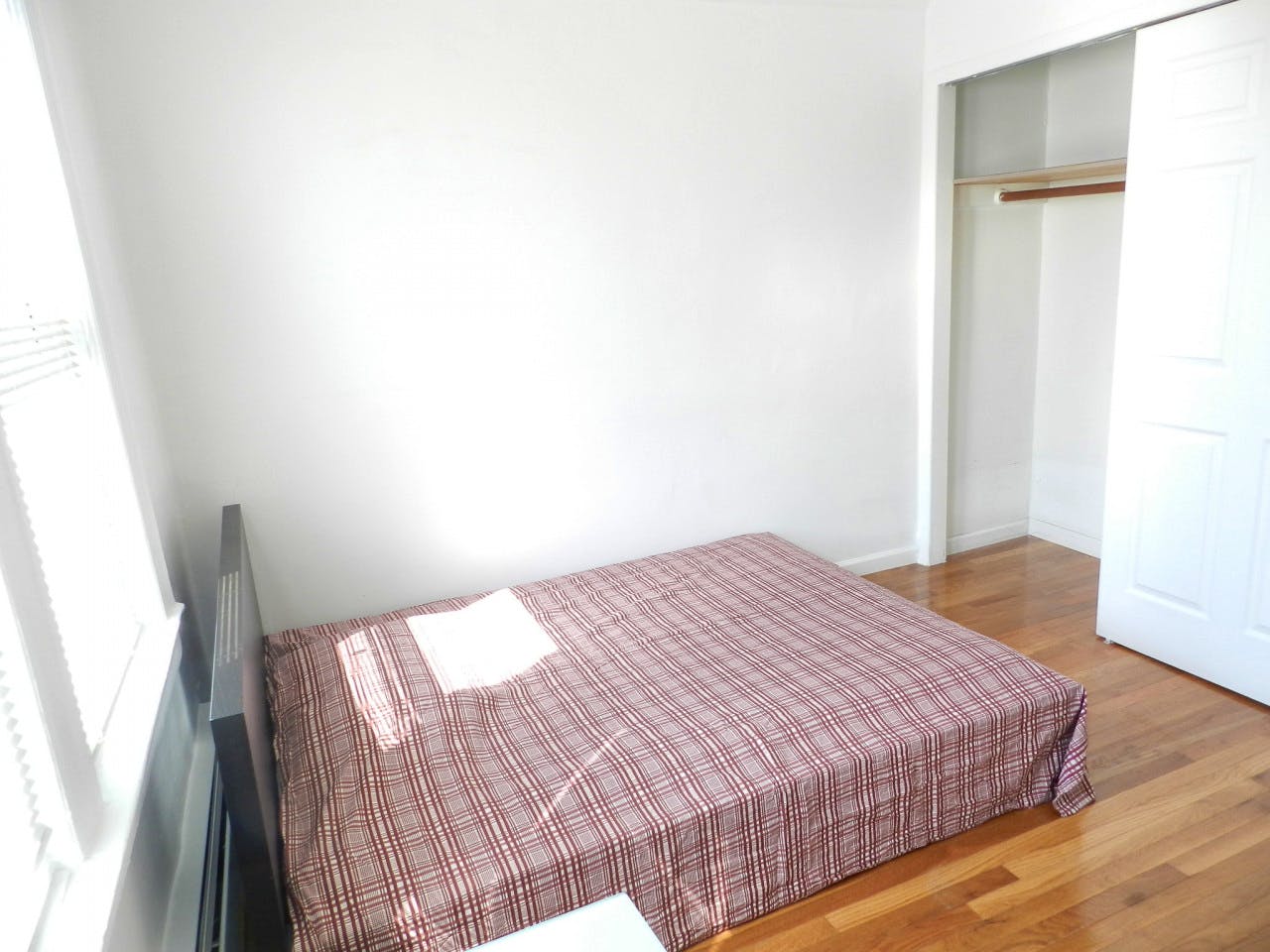  Room A  -  Classic Apt. w/ Workspace  - Gallery -  22