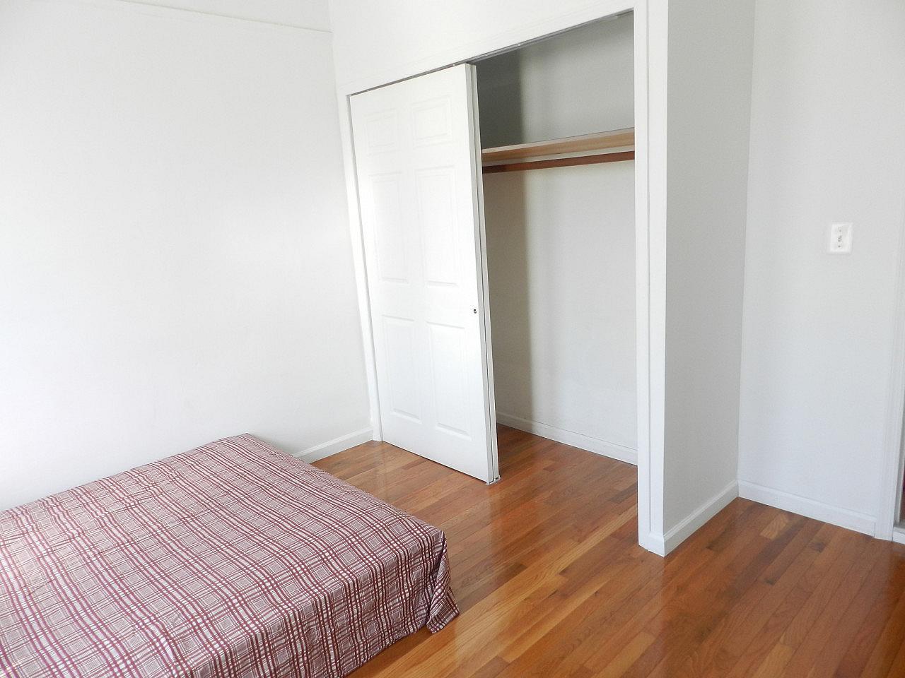  Room A  -  Classic Apt. w/ Workspace  - Gallery -  43