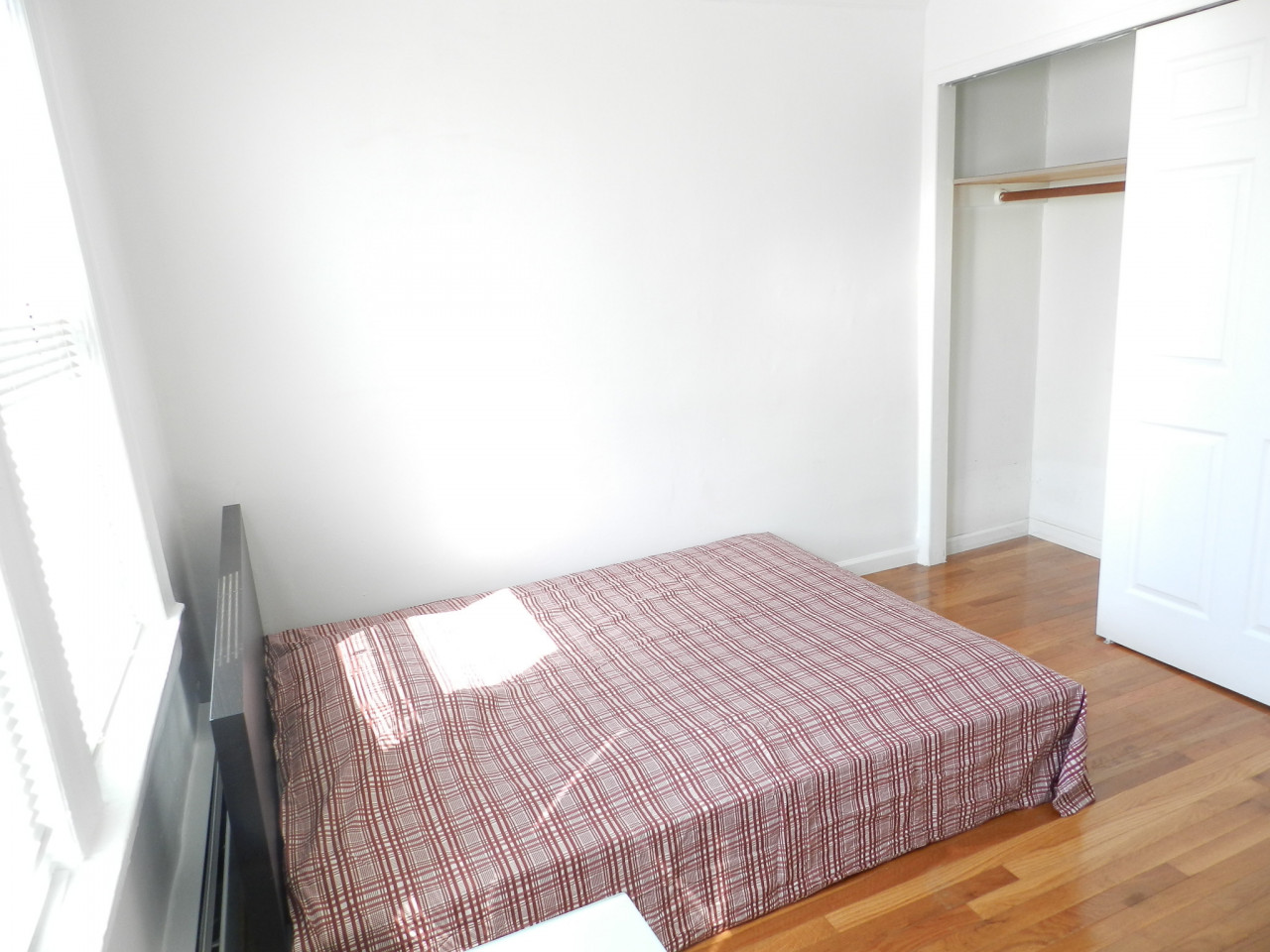  Room A  -  Classic Apt. w/ Workspace  - Gallery -  30