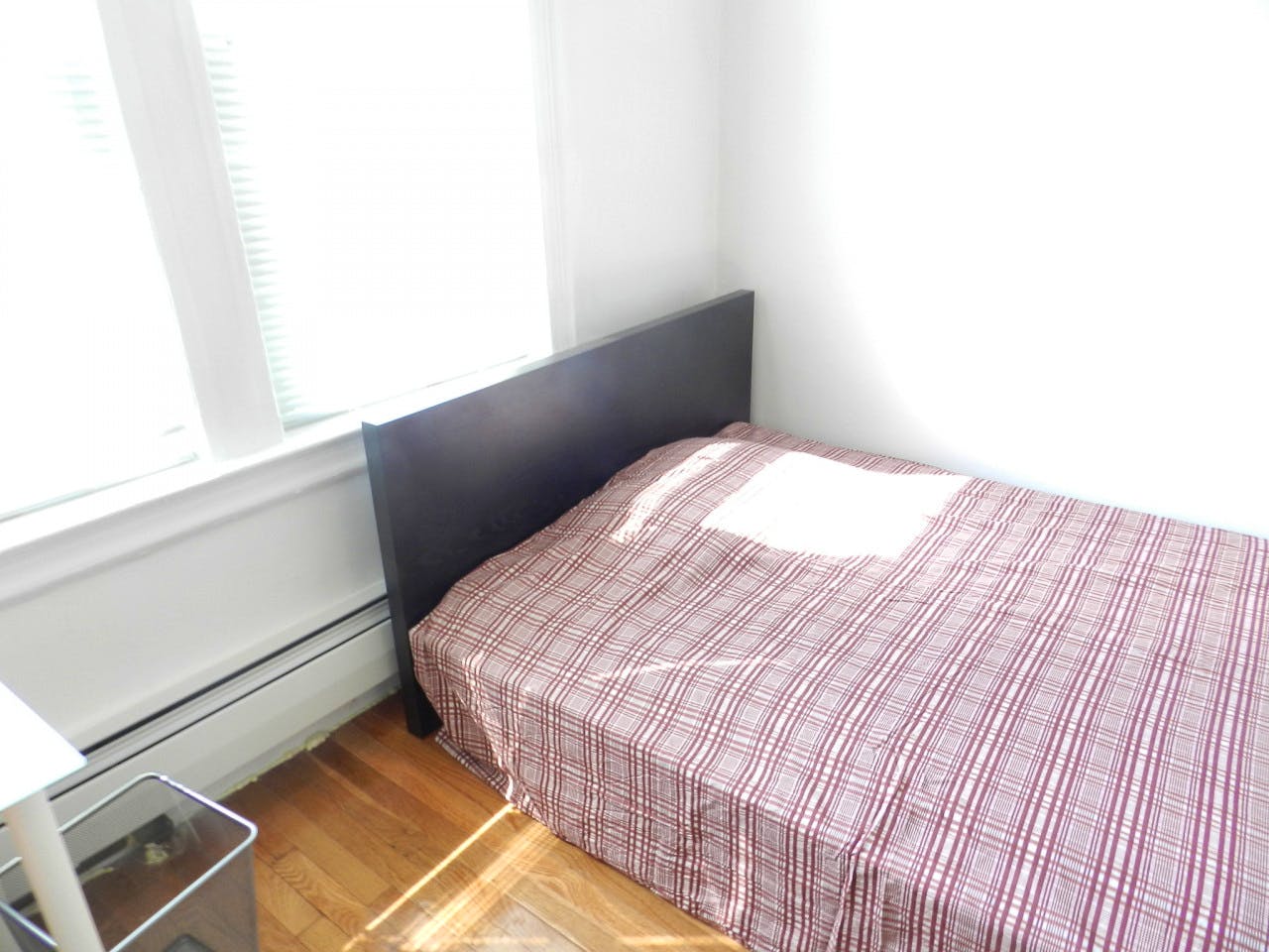  Room A  -  Classic Apt. w/ Workspace  - Gallery -  18