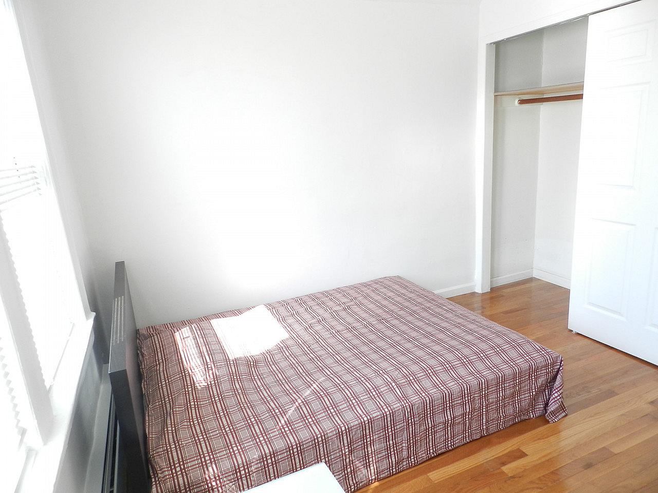  Room A  -  Classic Apt. w/ Workspace  - Gallery -  46