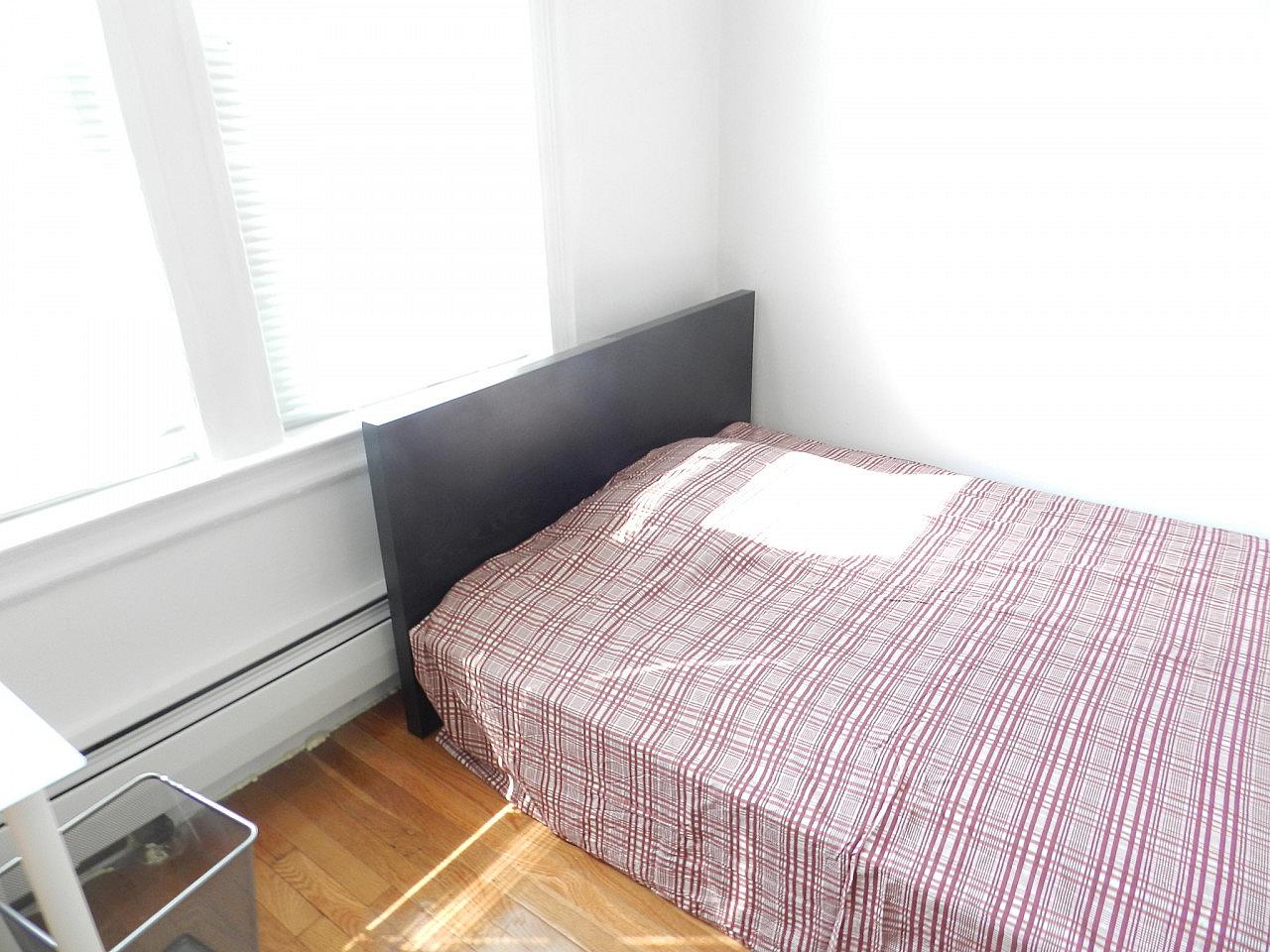  Room A  -  Classic Apt. w/ Workspace  - Gallery -  42