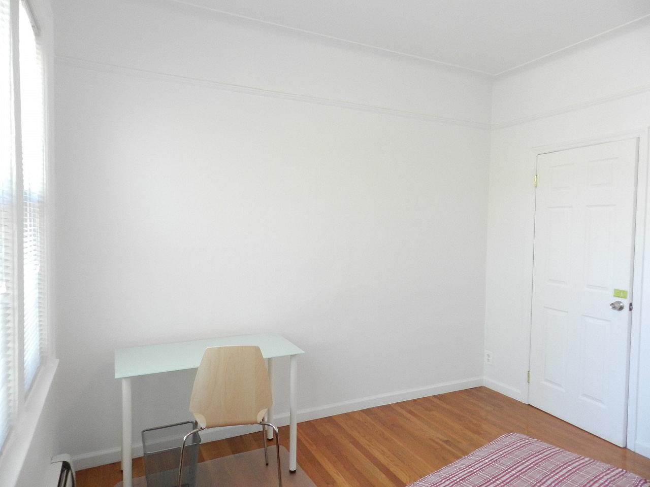  Room B  -  Classic Apt. w/ Workspace  - Gallery -  42