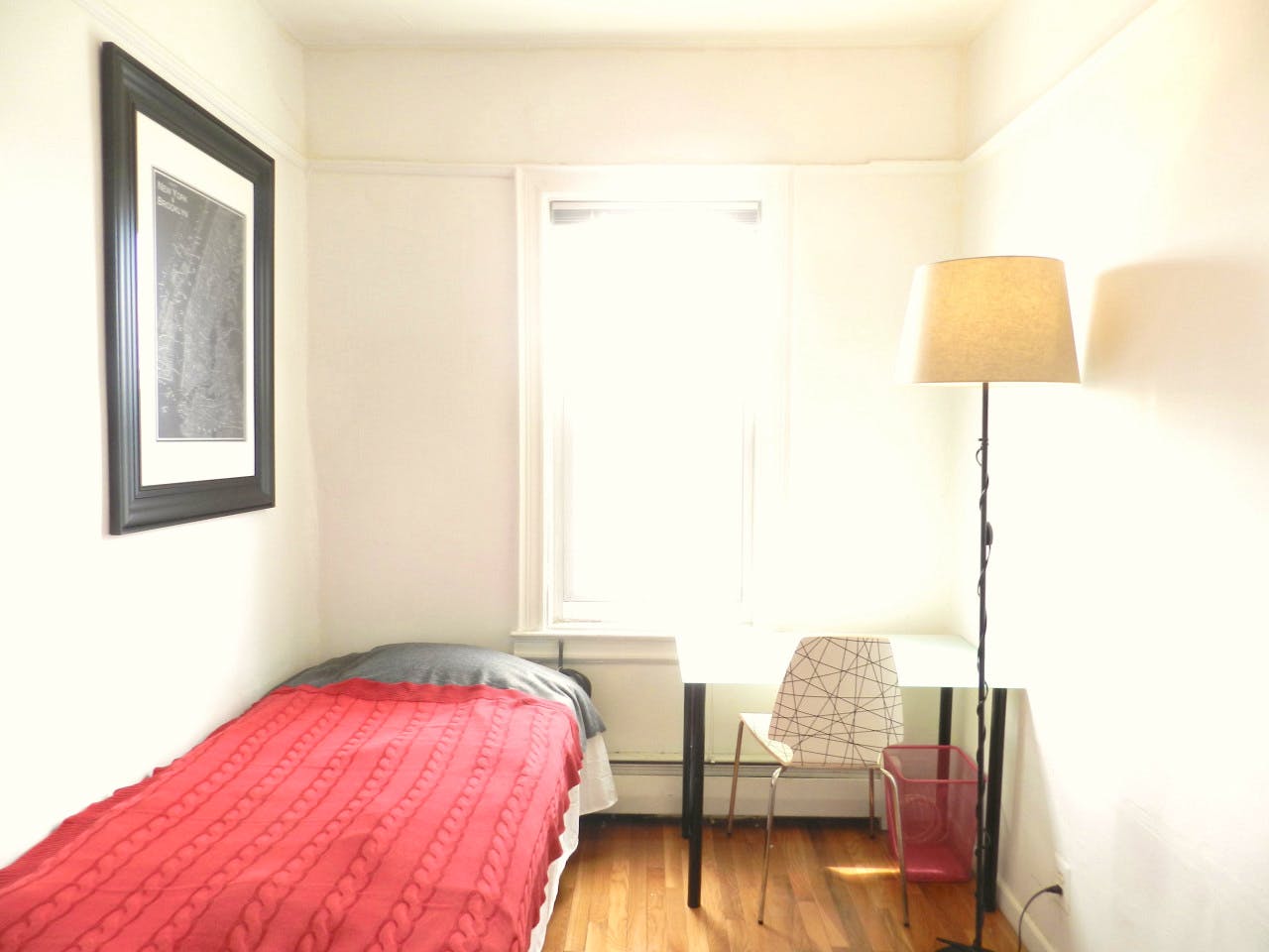  Room C  -  Classic Apt. w/ Workspace  - Gallery -  22