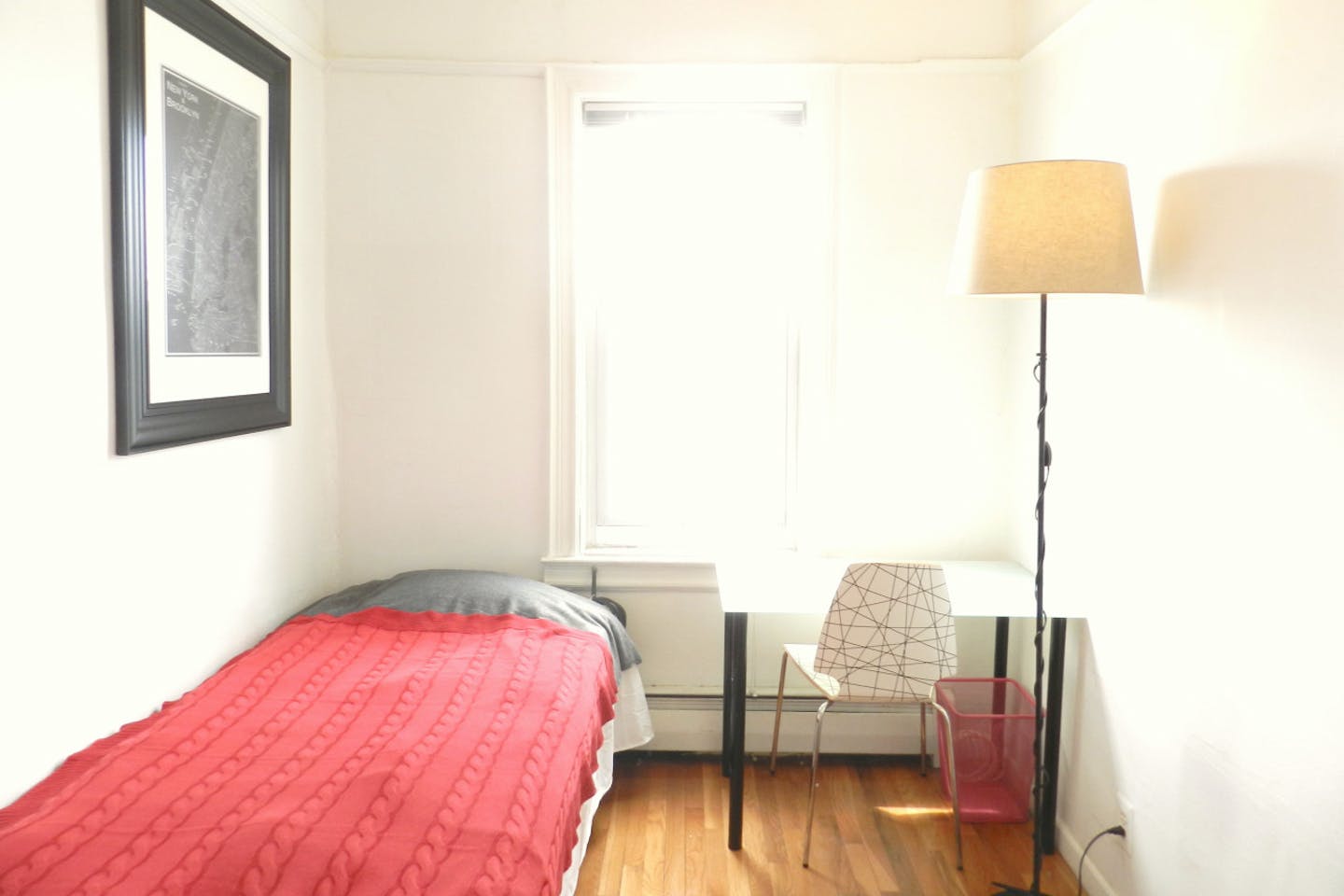  Room C  -  Classic Apt. w/ Workspace  - Gallery -  4