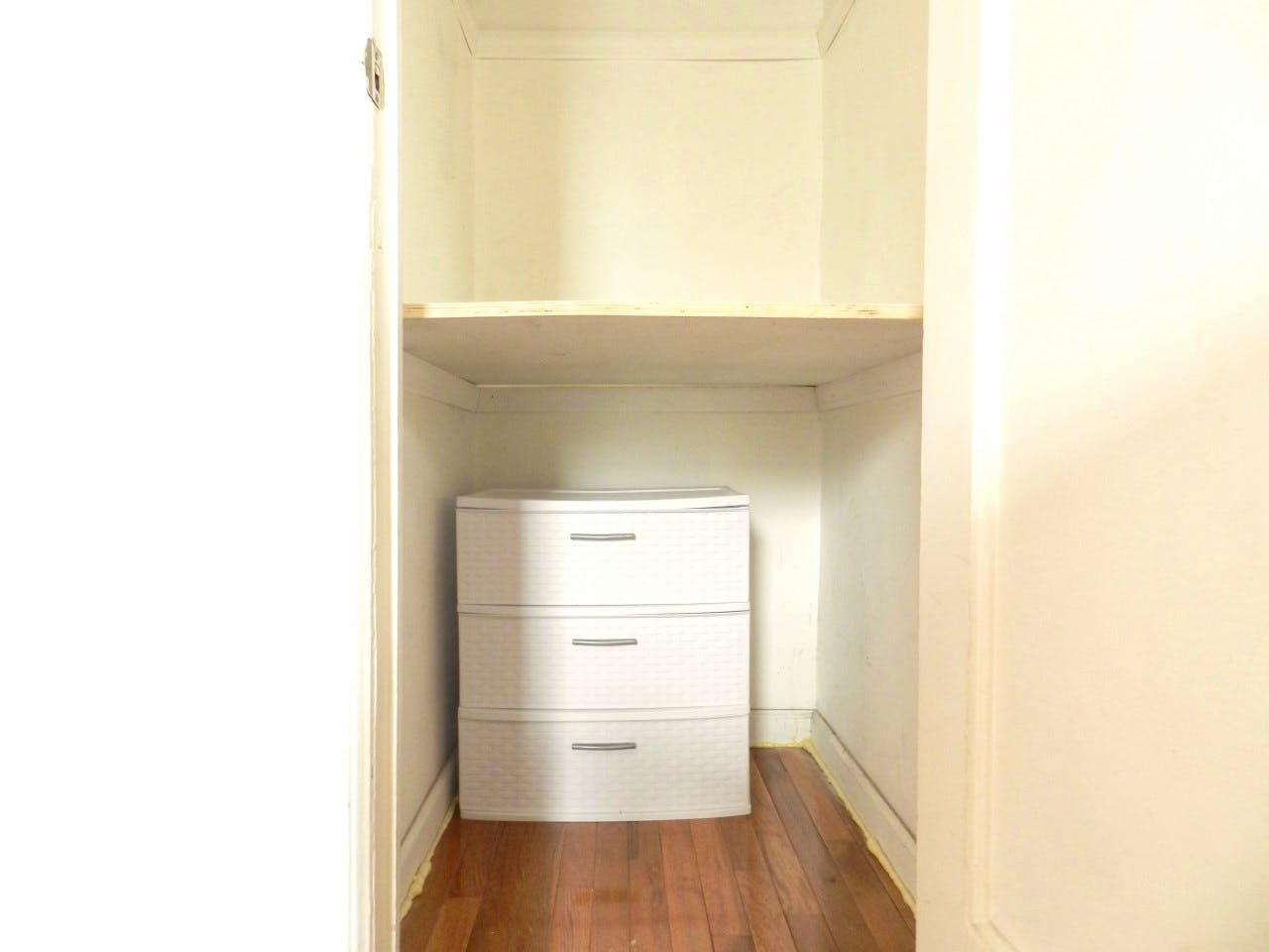  Room C  -  Classic Apt. w/ Workspace  - Gallery -  26