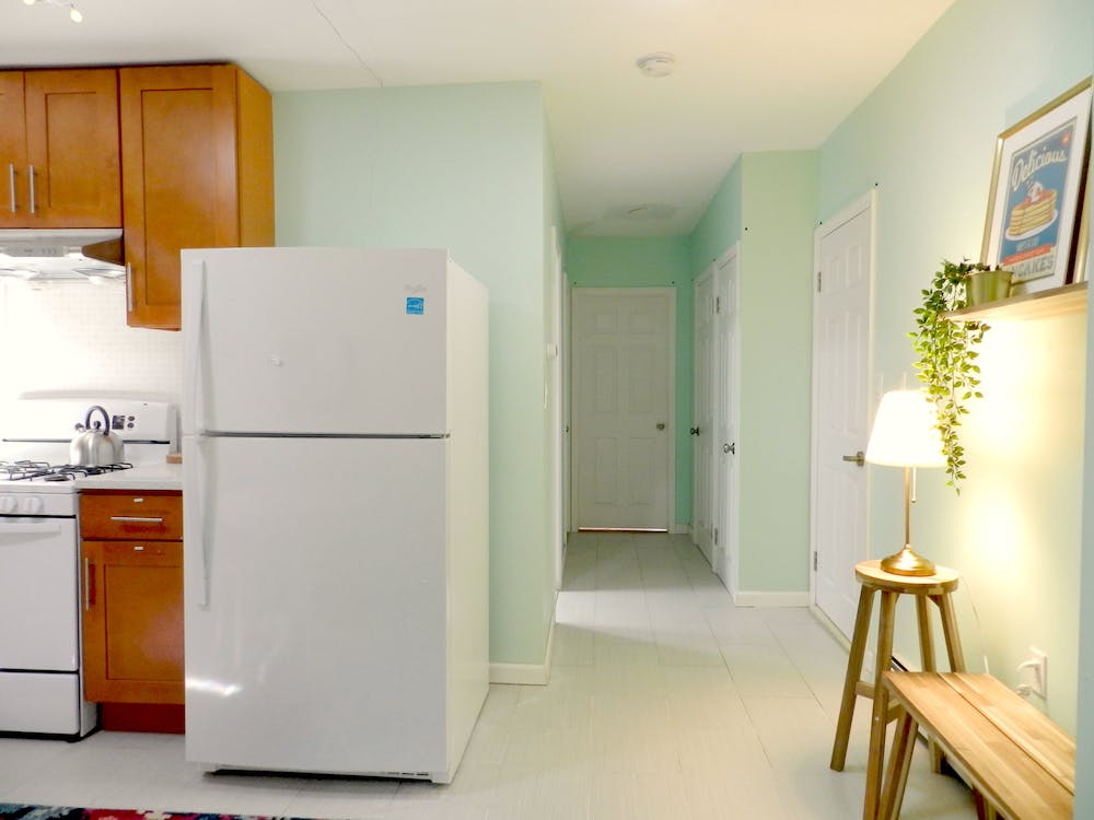 Cozy Townhouse w/ Workspace