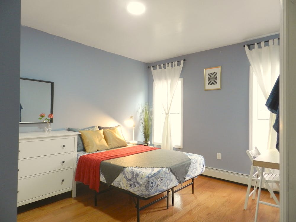  Room A  -  Cozy Townhouse w/ Workspace  - Gallery -  6