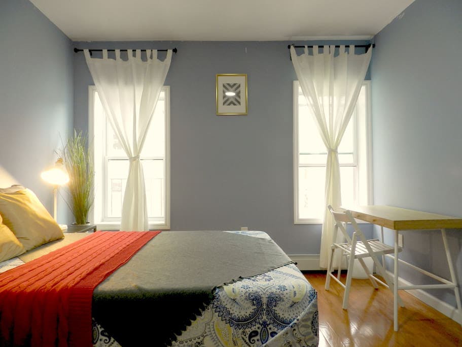  Room A  -  Cozy Townhouse w/ Workspace  - Gallery -  7