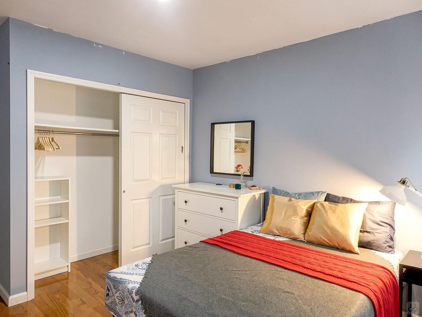  Room A  -  Cozy Townhouse w/ Workspace  - Gallery -  29