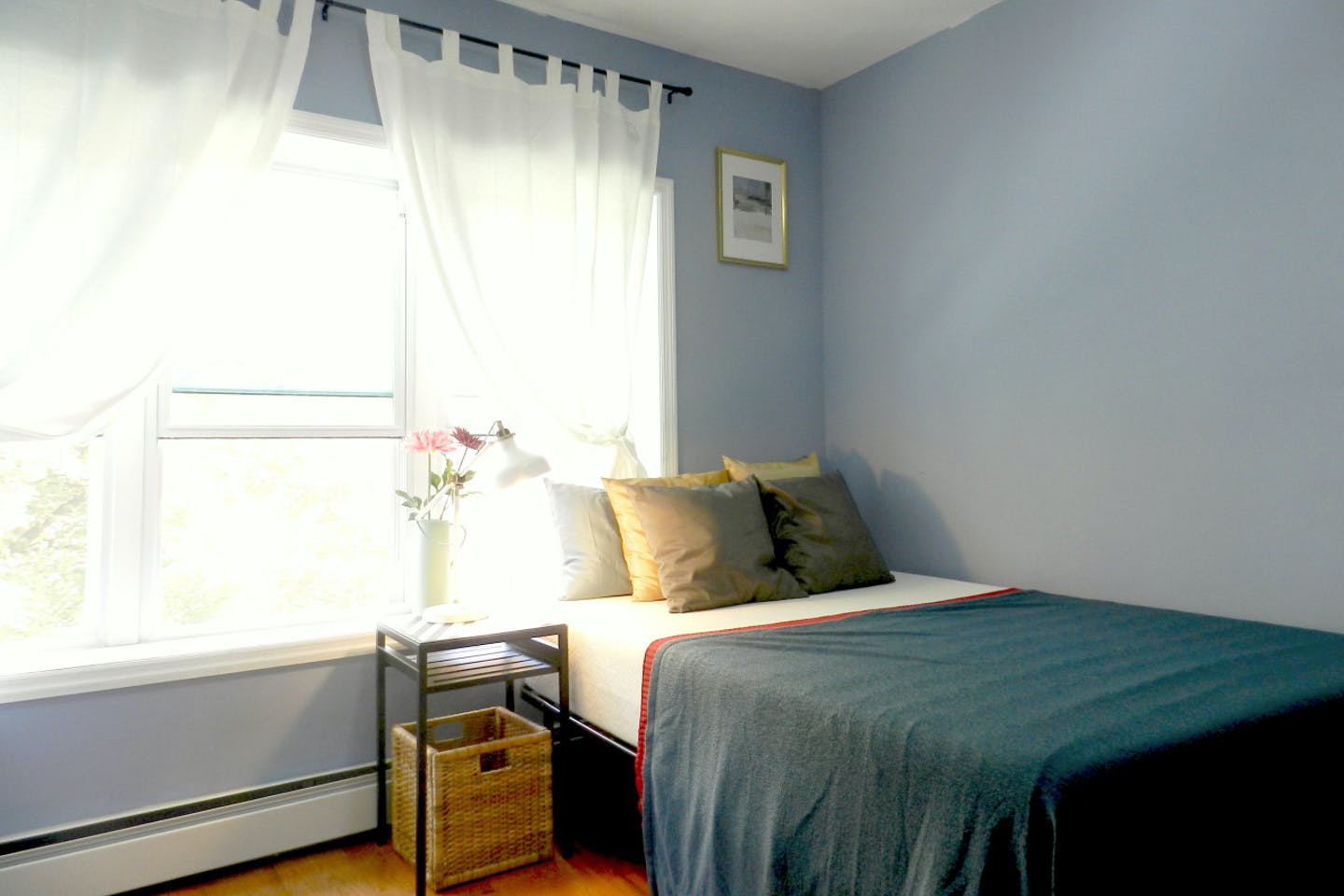  Room B  -  Cozy Townhouse w/ Workspace  - Gallery -  1