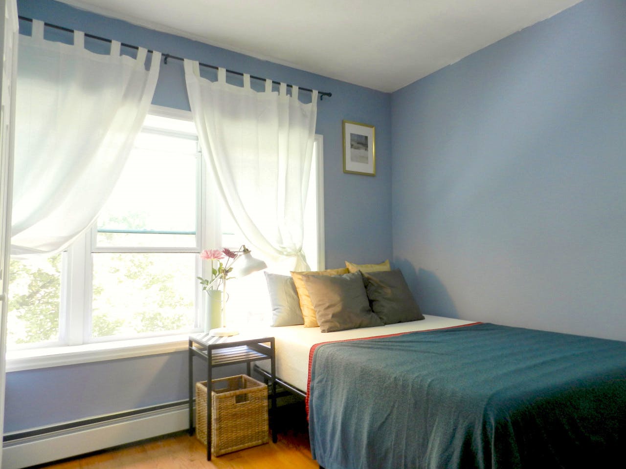  Room B  -  Cozy Townhouse w/ Workspace  - Gallery -  17