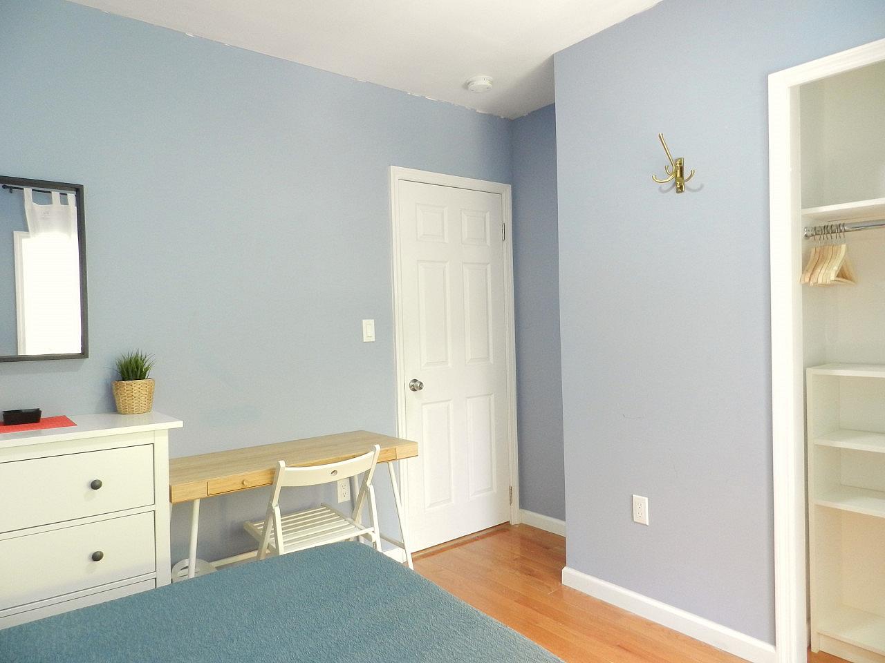  Room B  -  Cozy Townhouse w/ Workspace  - Gallery -  34