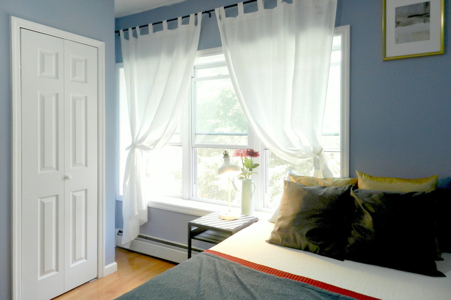  Room B  -  Cozy Townhouse w/ Workspace  - Gallery -  5