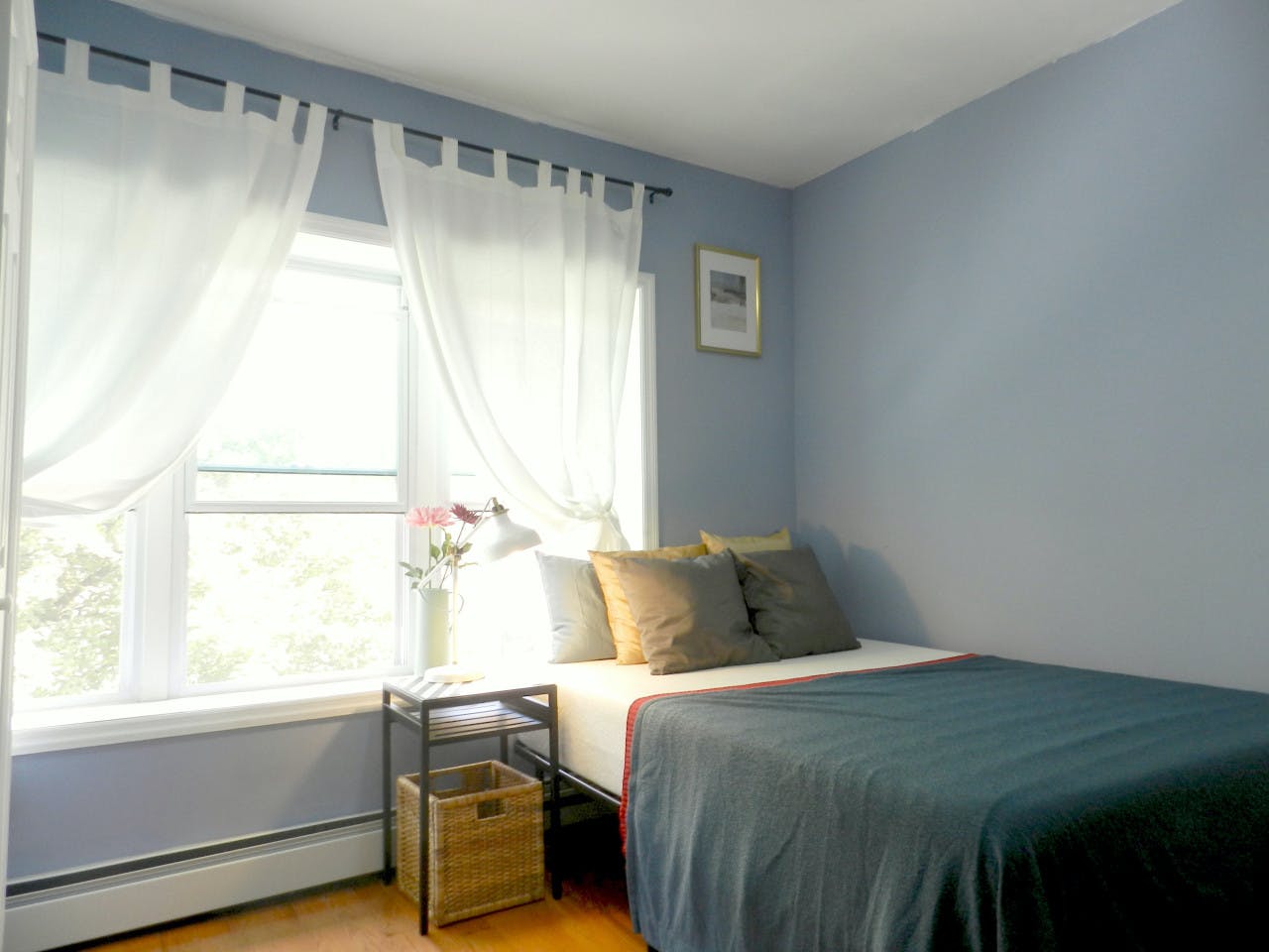  Room B  -  Cozy Townhouse w/ Workspace  - Gallery -  10