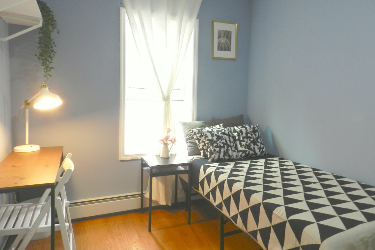  Room C  -  Cozy Townhouse w/ Workspace  - Gallery -  4