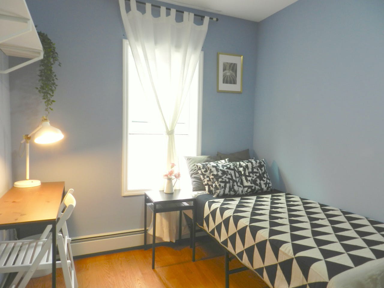  Room C  -  Cozy Townhouse w/ Workspace  - Gallery -  13