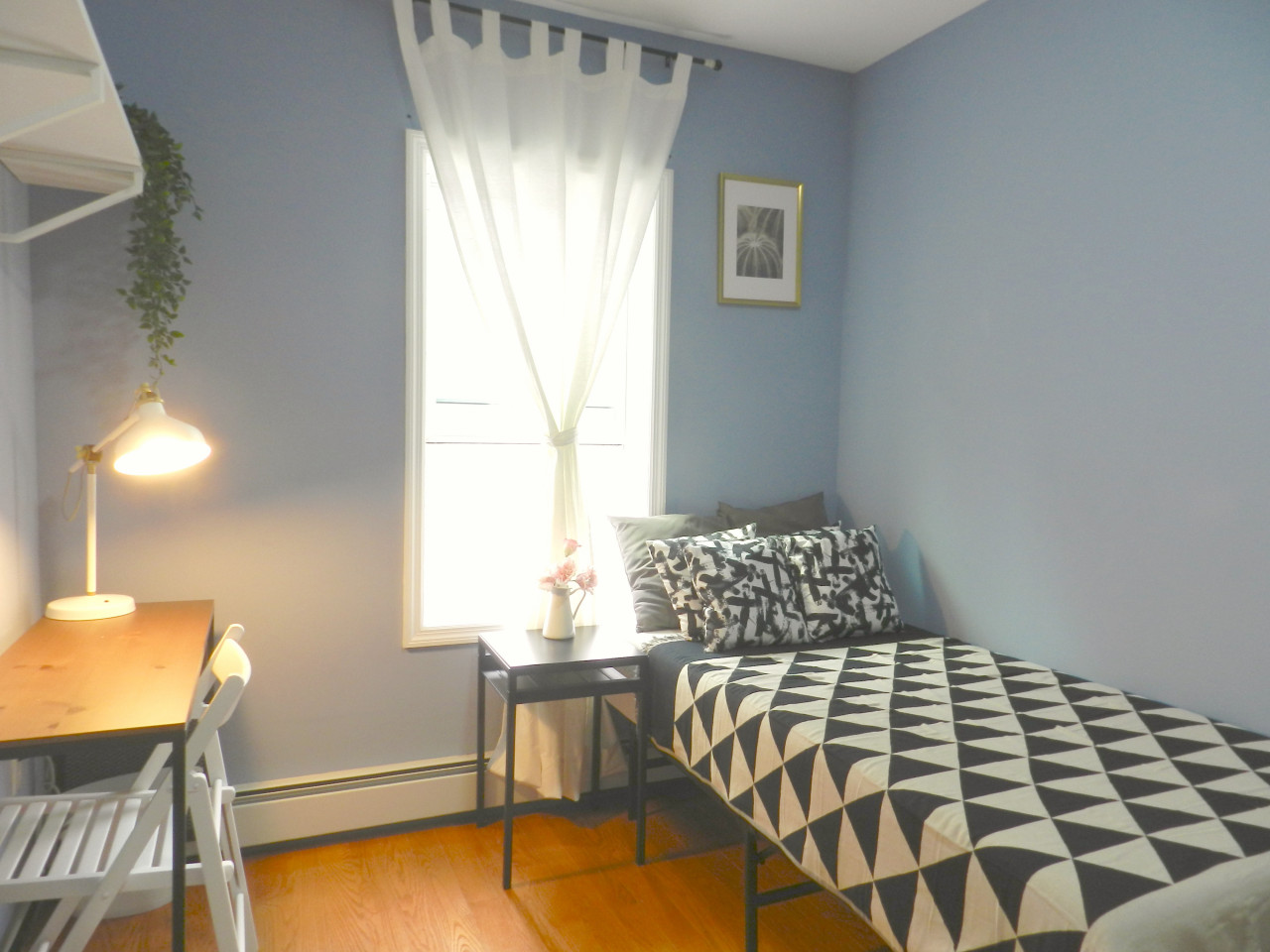  Room C  -  Cozy Townhouse w/ Workspace  - Gallery -  31