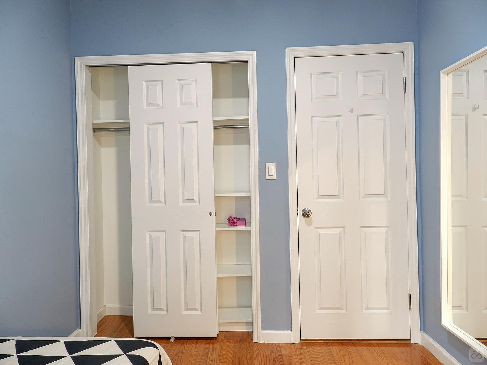  Room C  -  Cozy Townhouse w/ Workspace  - Gallery -  52