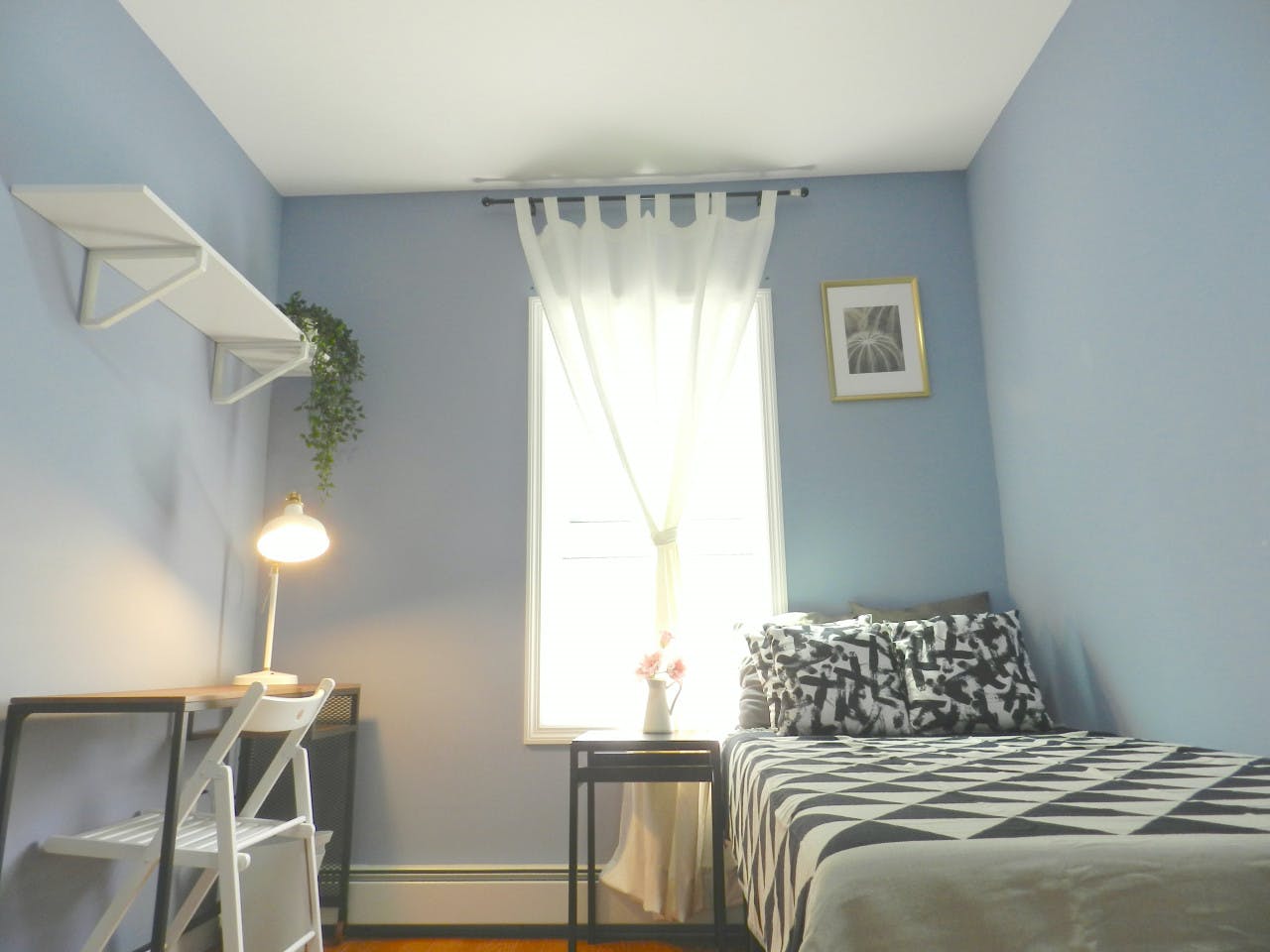  Room C  -  Cozy Townhouse w/ Workspace  - Gallery -  12