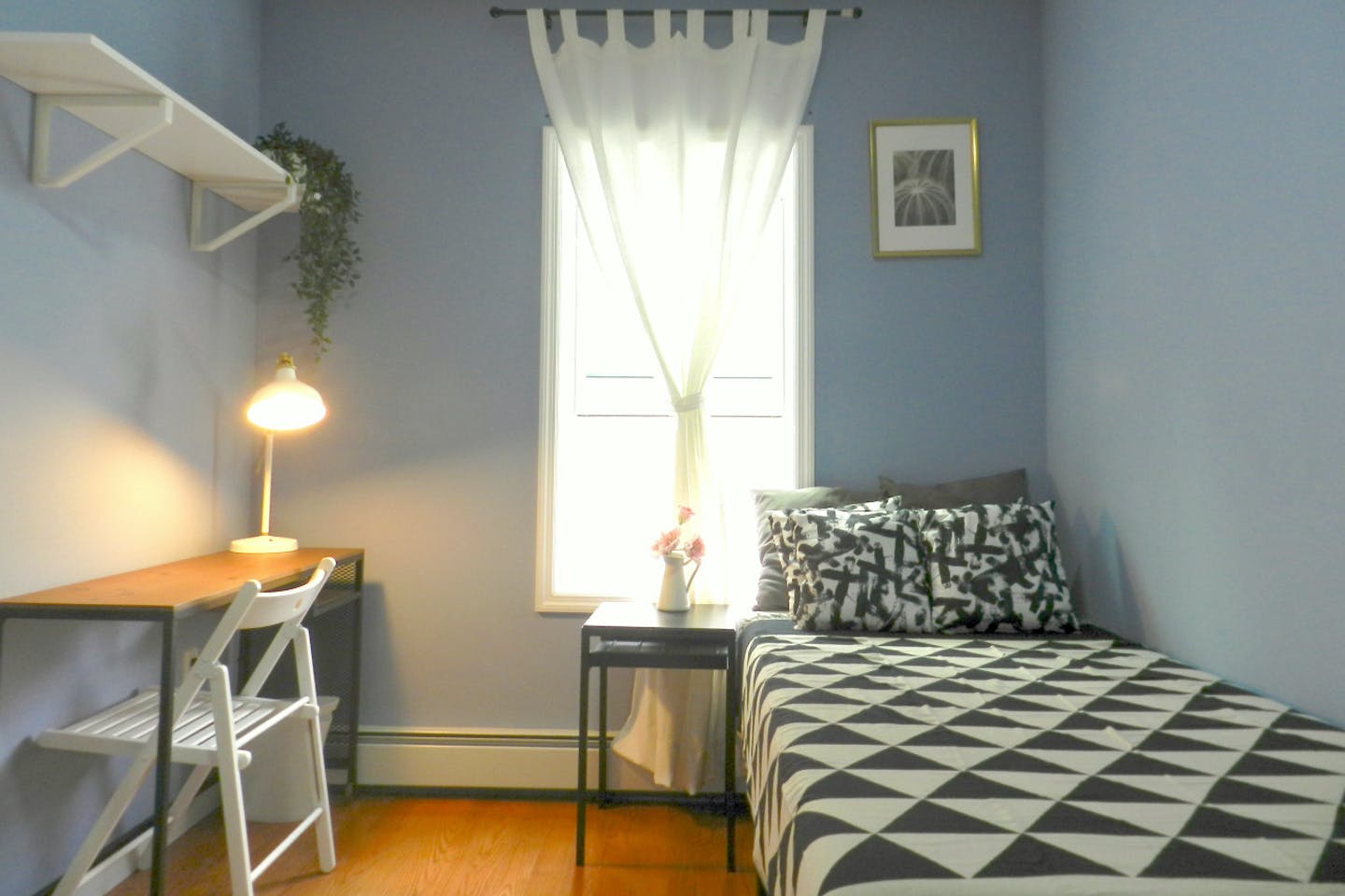  Room C  -  Cozy Townhouse w/ Workspace  - Gallery -  5