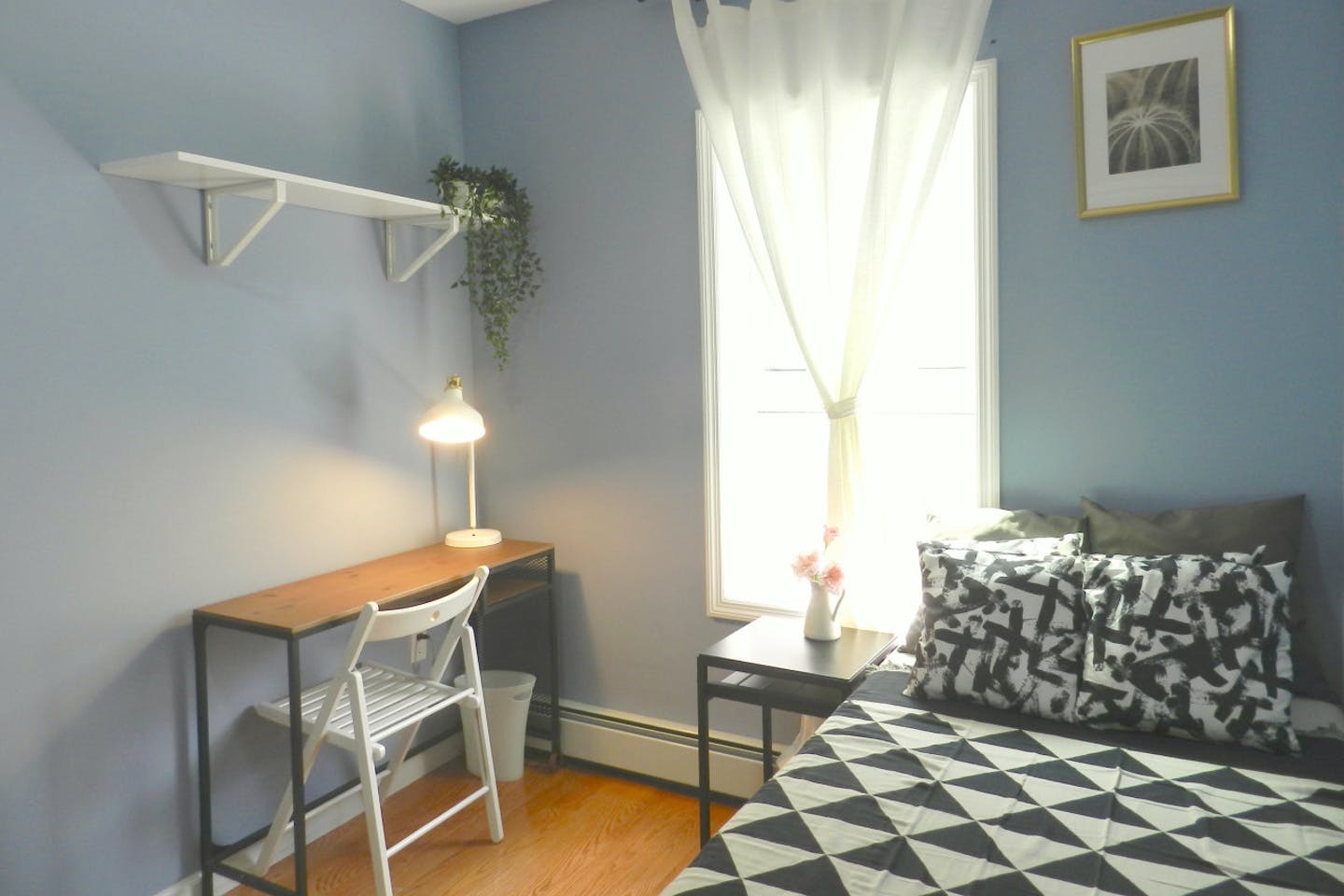  Room C  -  Cozy Townhouse w/ Workspace  - Gallery -  2