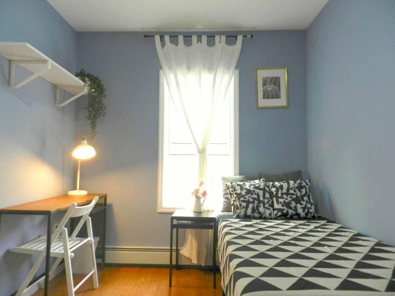  Room C  -  Cozy Townhouse w/ Workspace  - Gallery -  14