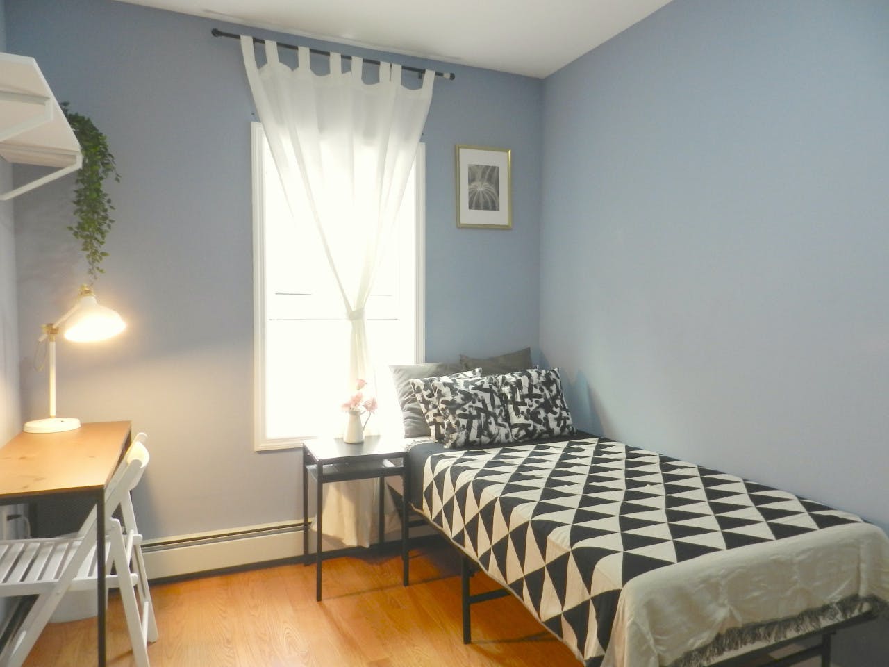  Room C  -  Cozy Townhouse w/ Workspace  - Gallery -  10