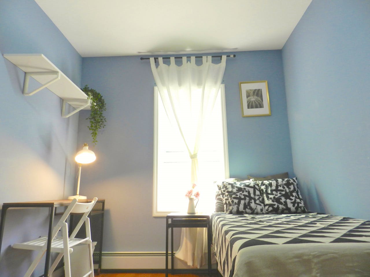  Room C  -  Cozy Townhouse w/ Workspace  - Gallery -  21