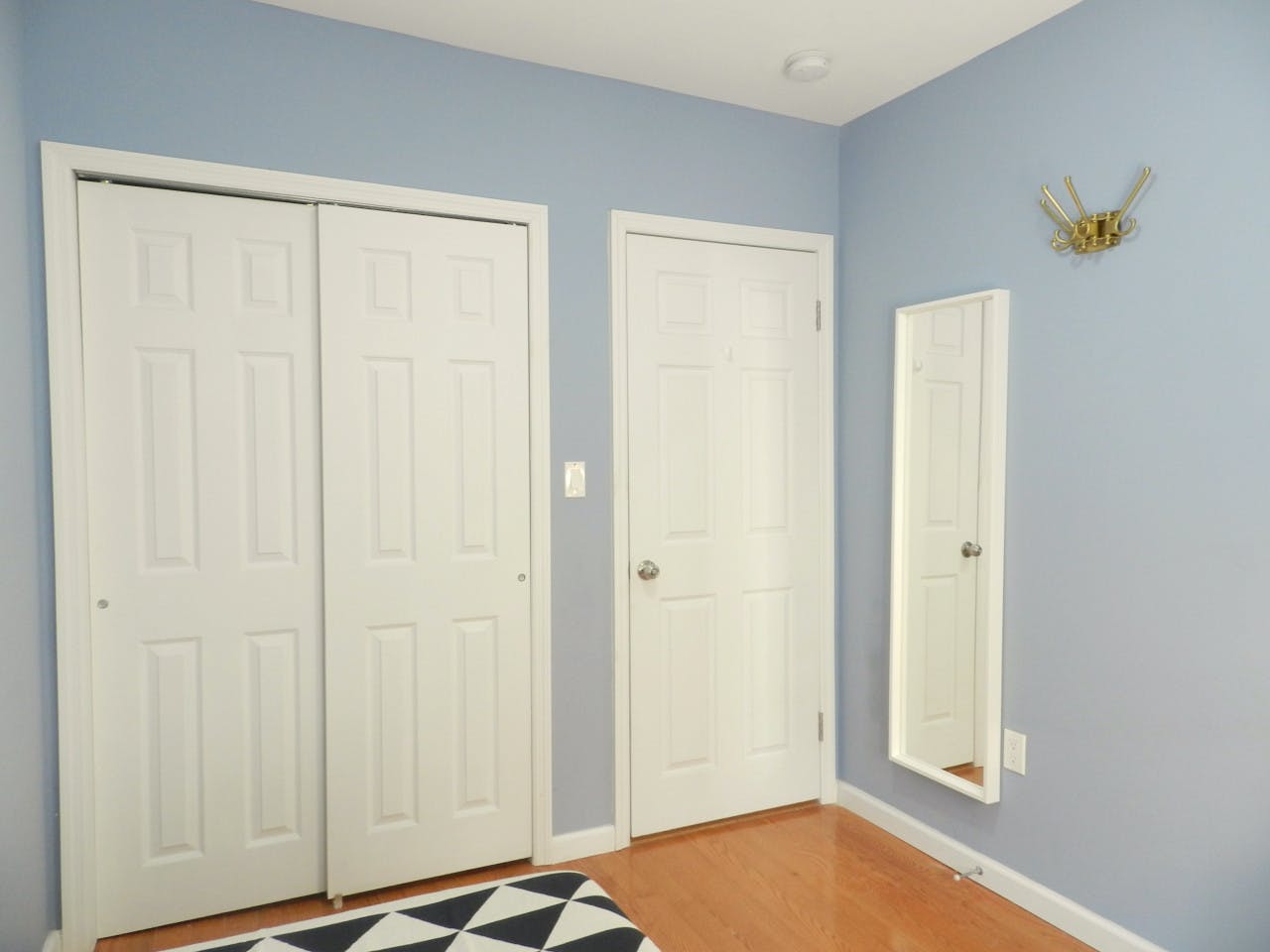  Room C  -  Cozy Townhouse w/ Workspace  - Gallery -  18