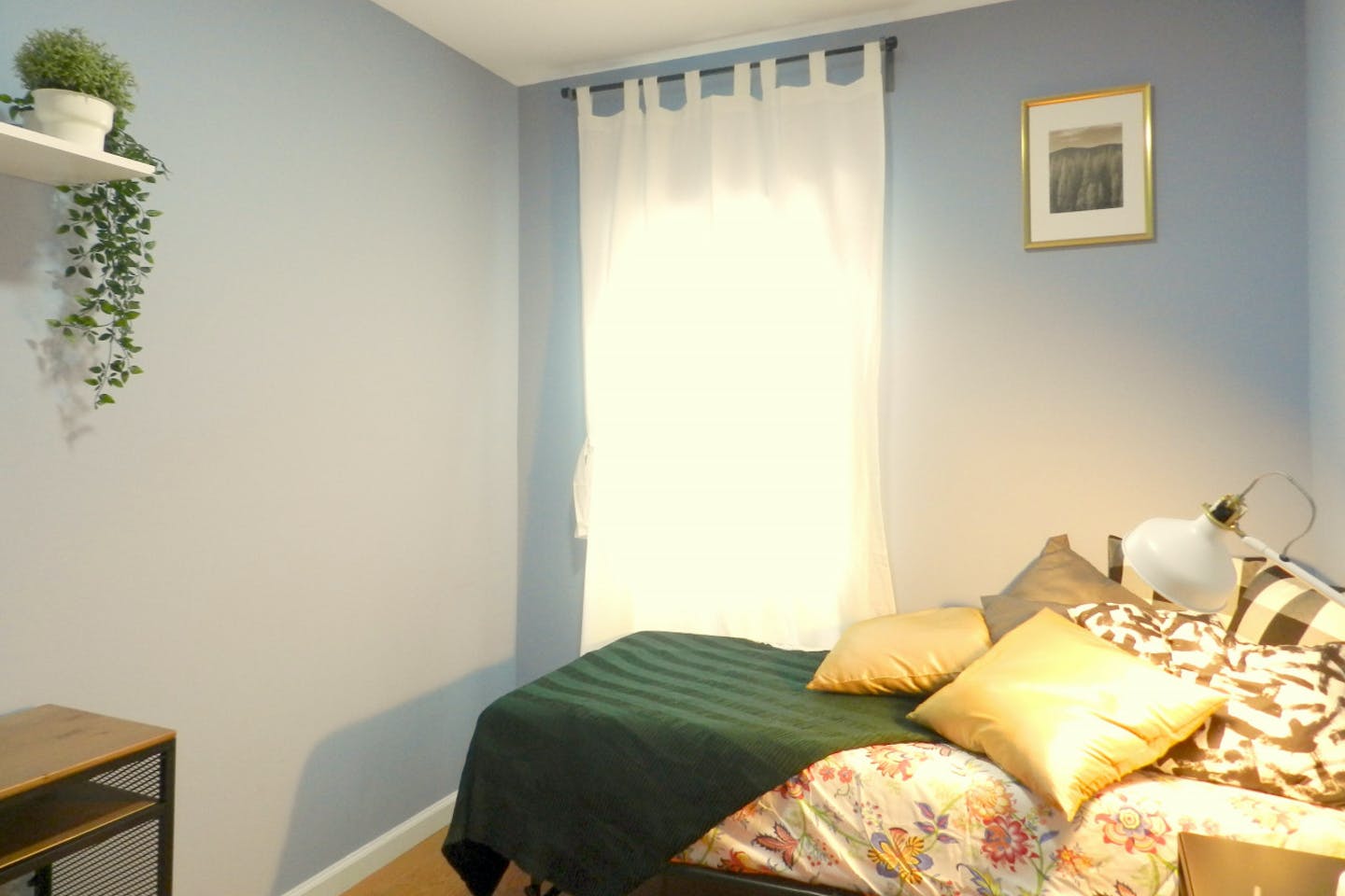  Room D  -  Cozy Townhouse w/ Workspace  - Gallery -  3