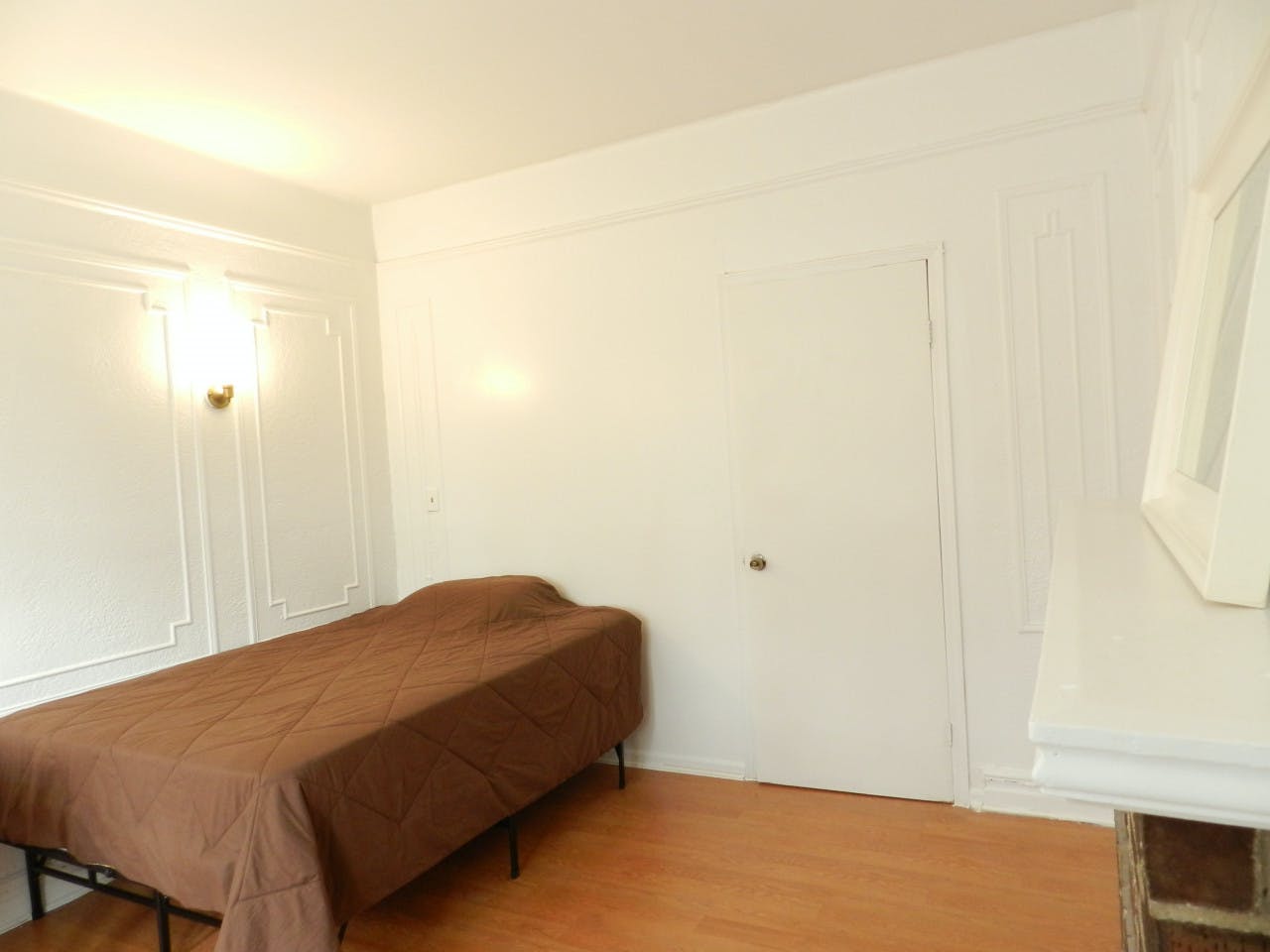 Room B - 8
