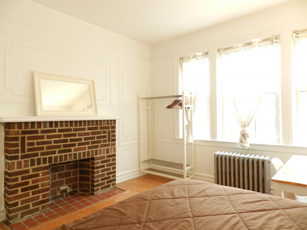 Room B - 25