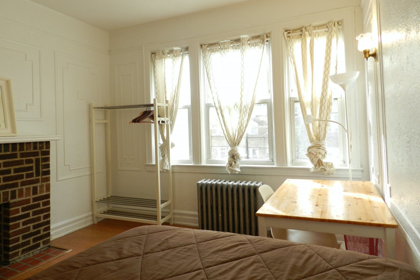 Room B - 5