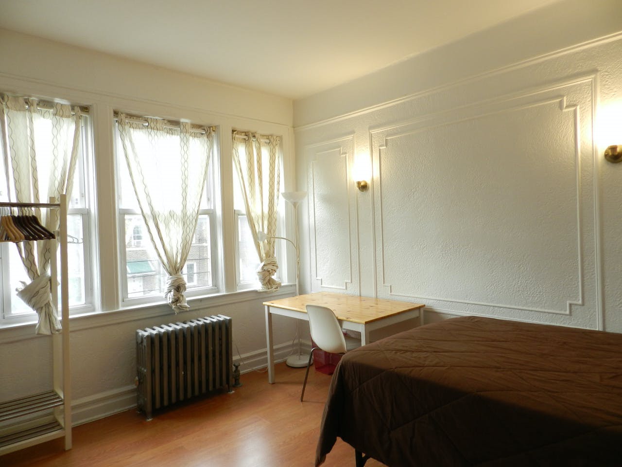 Room B - 10