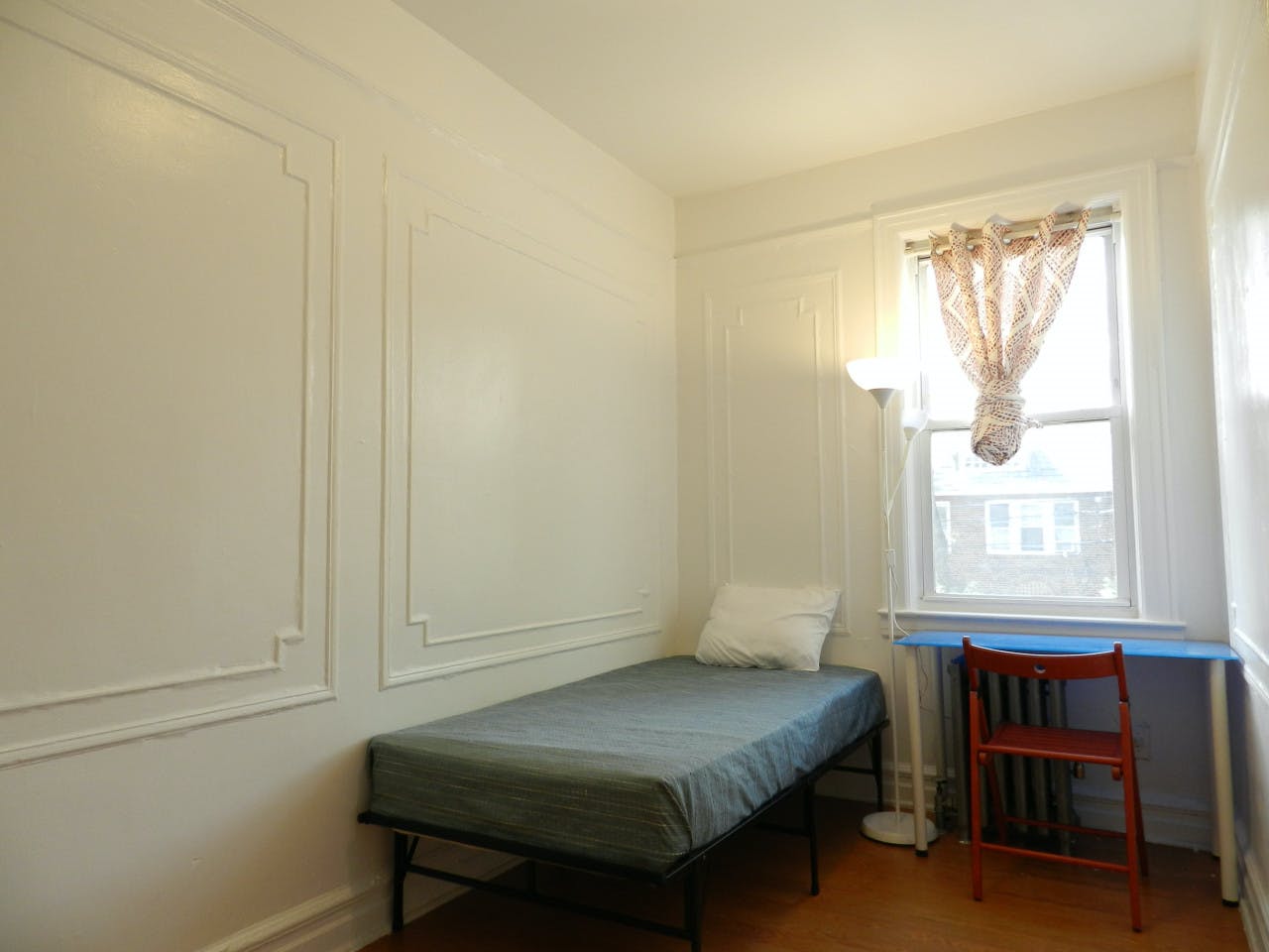 Room D - 6