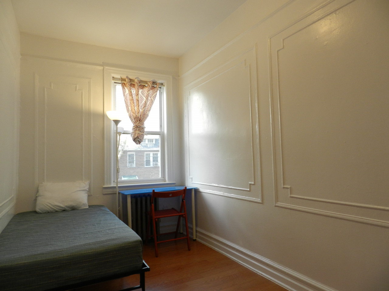 Room D - 18