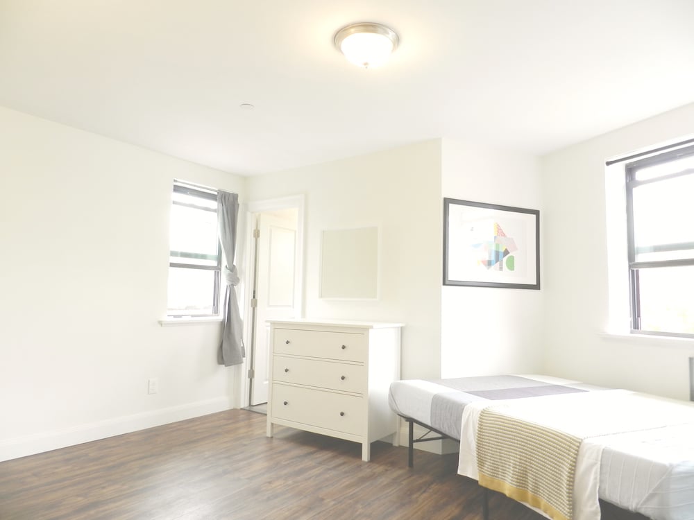  Room A  -  Gorgeous Styled Apt. w/ Workspace  - Gallery -  26