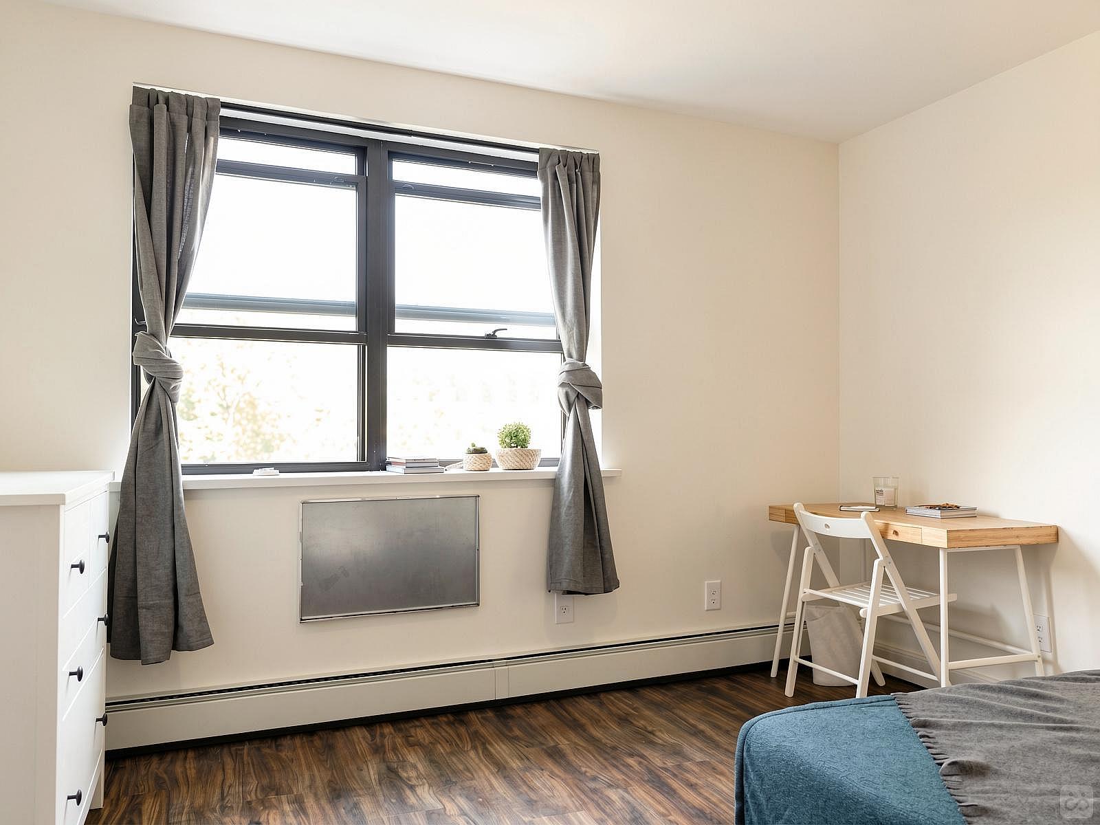  Room B  -  Gorgeous Styled Apt. w/ Workspace  - Gallery -  48