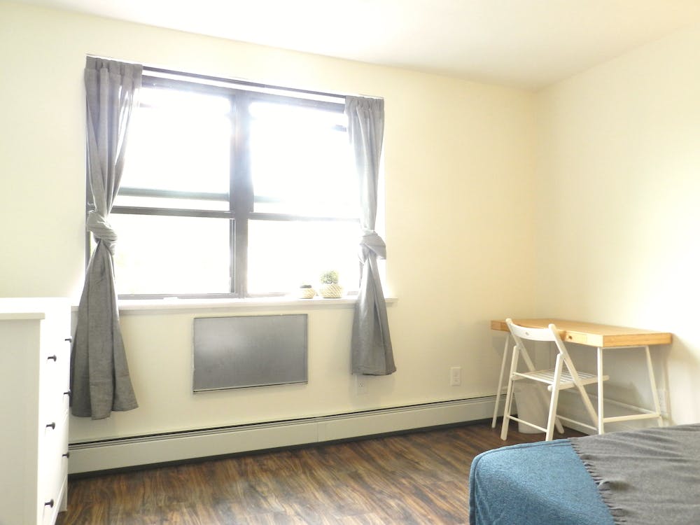 Room B  -  Gorgeous Styled Apt. w/ Workspace  - Gallery -  13