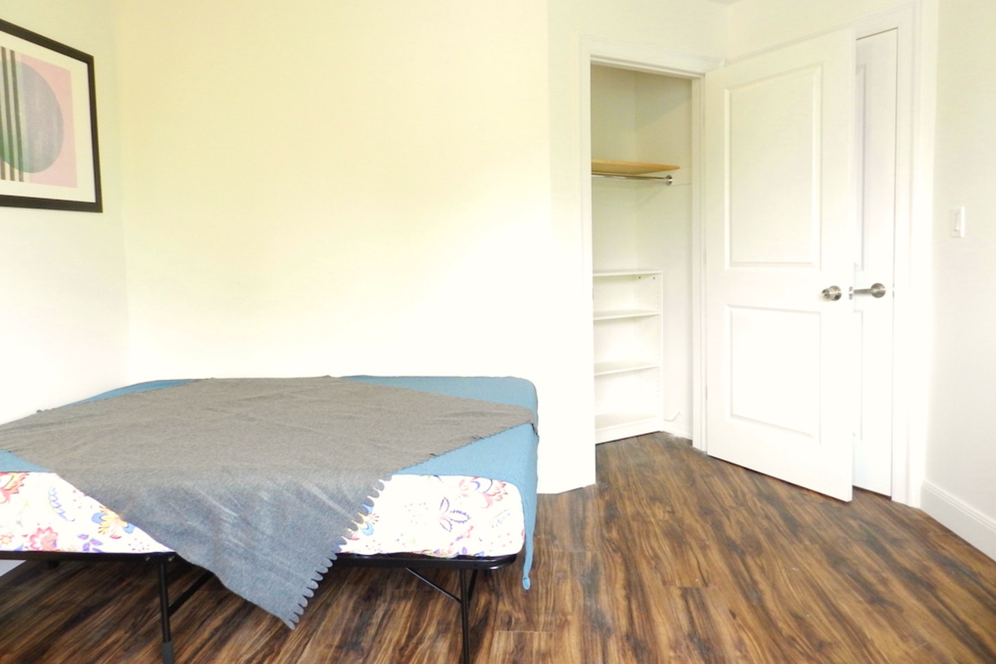  Room B  -  Gorgeous Styled Apt. w/ Workspace  - Gallery -  7