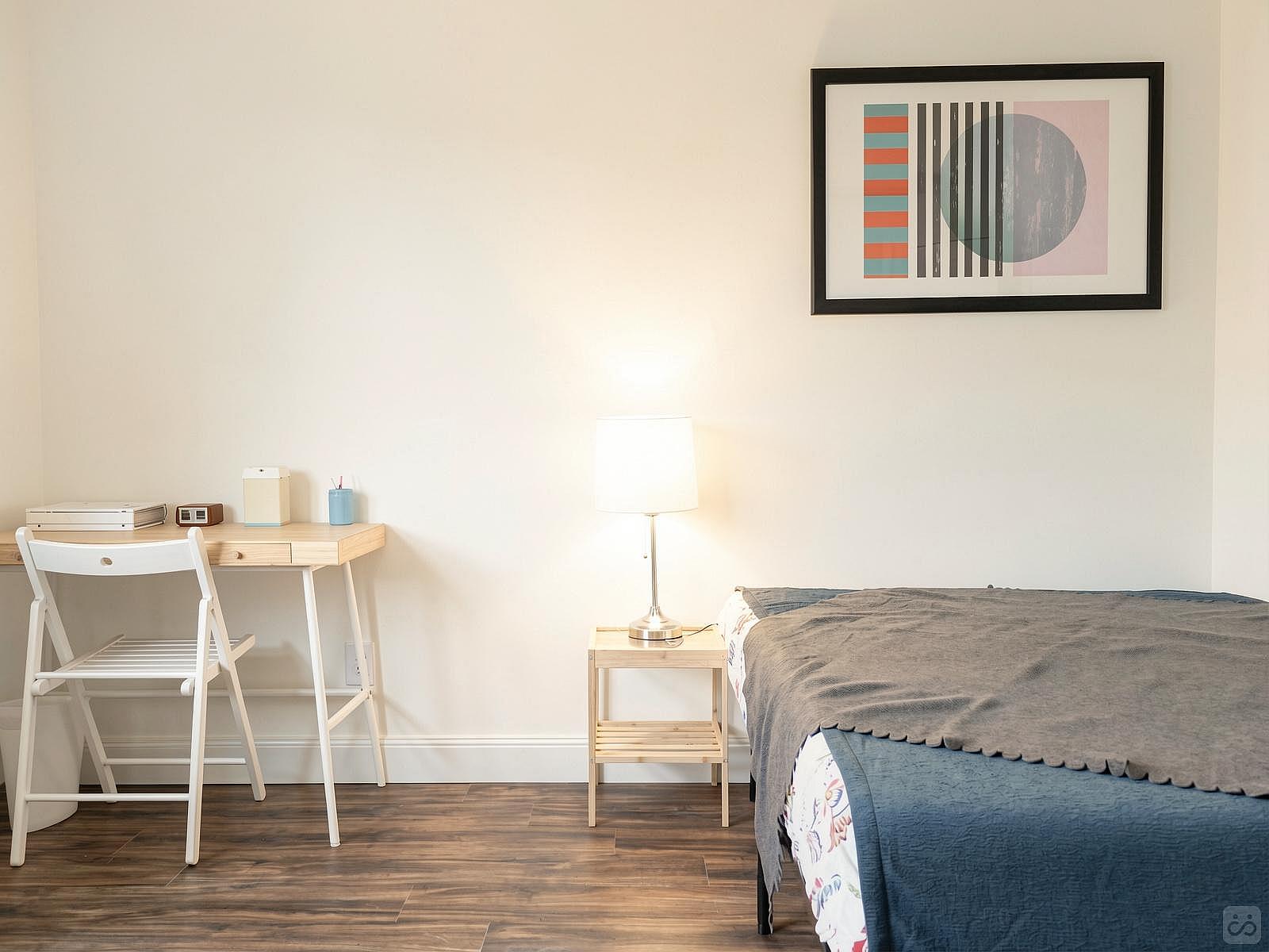  Room B  -  Gorgeous Styled Apt. w/ Workspace  - Gallery -  44